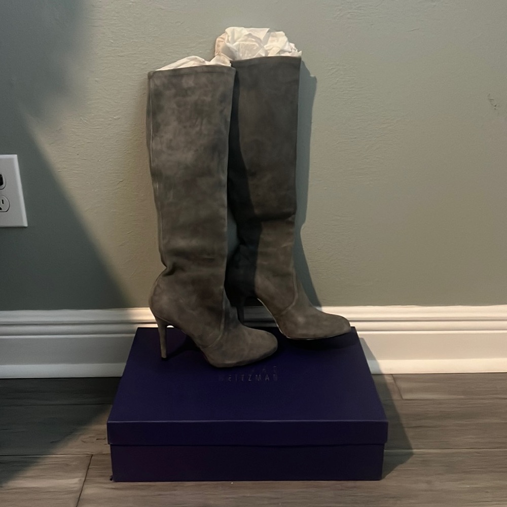 Stuart weitzman gray suede knee high boots 3/12 inch heel barely used.